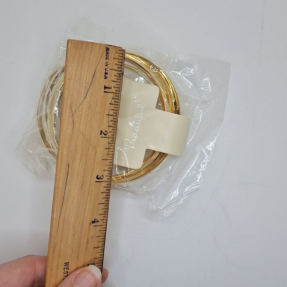 Gold bangle bracelet bundle - Picture 2 of 3
